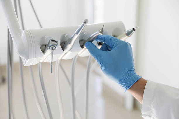 Professional Emergency Dentist technician working in Monroeville, PA